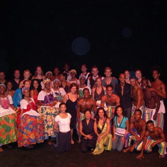 29 Martha Graham Dance Company Salvador 2005 with Bale Folclórico da Bahia.